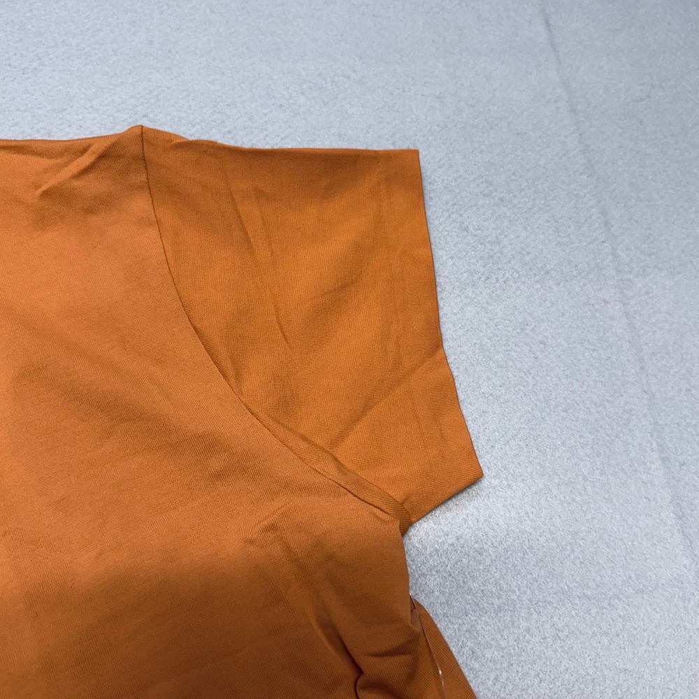 NWT Athleta Relaxed Tee Womens Medium Orange Short Sleeve Wicking Crop NEW - Picture 10 of 12